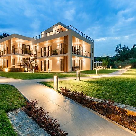 Eos Luxury Suites Kriopigi Exterior photo