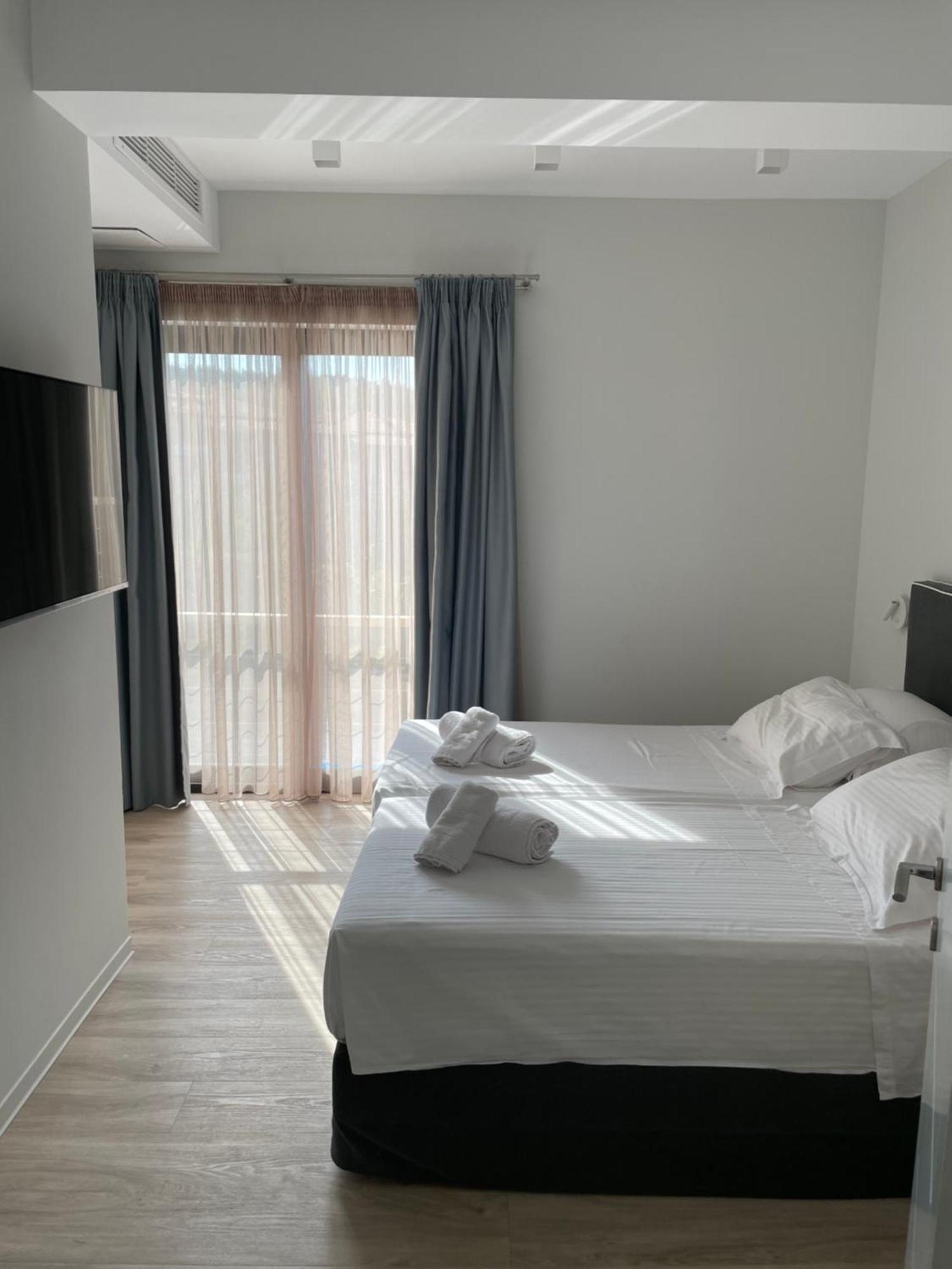 Eos Luxury Suites Kriopigi Exterior photo