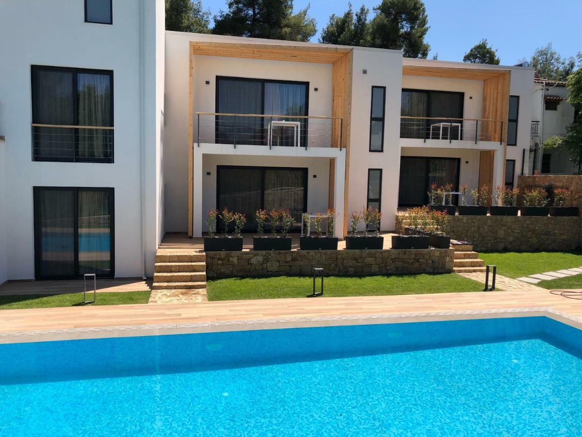 Eos Luxury Suites Kriopigi Exterior photo