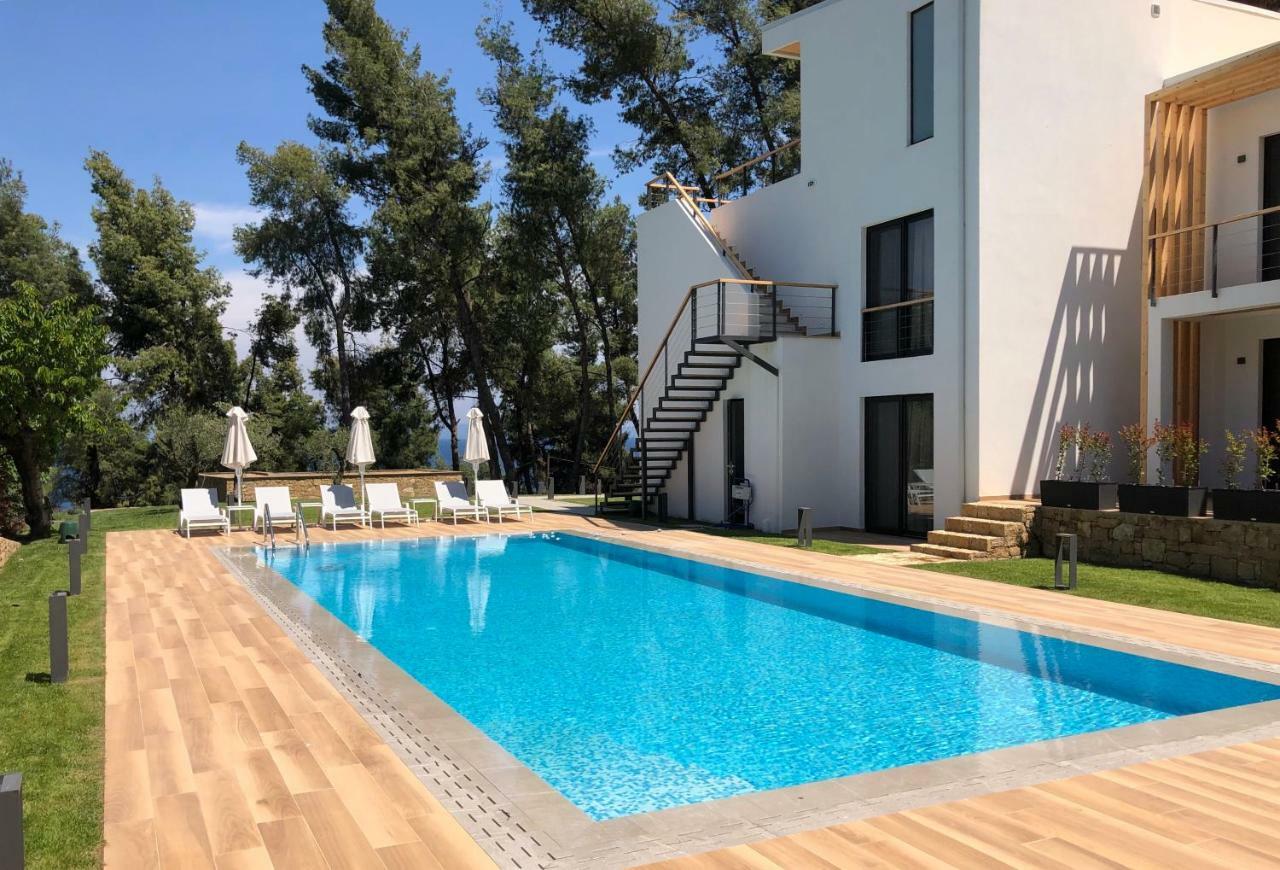 Eos Luxury Suites Kriopigi Exterior photo