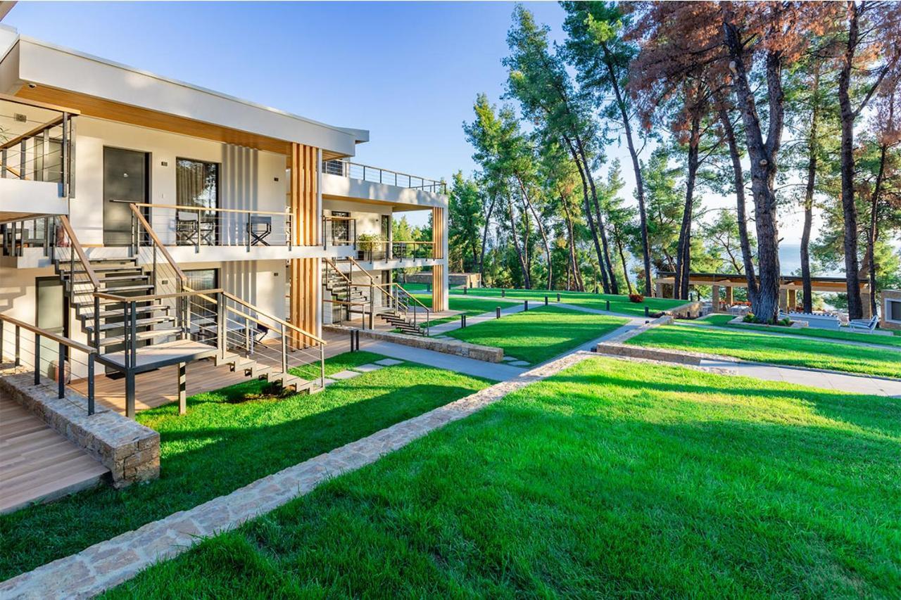 Eos Luxury Suites Kriopigi Exterior photo