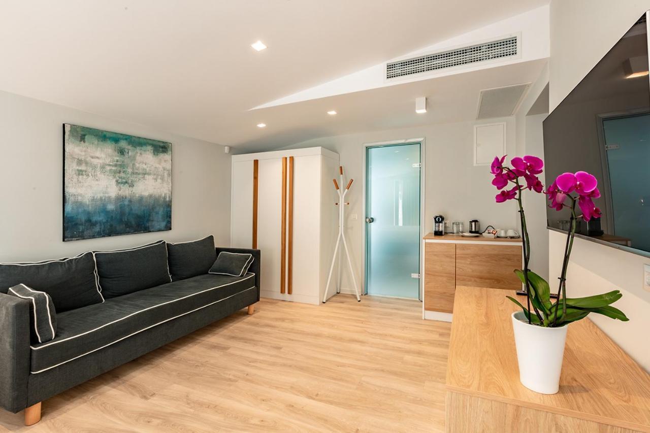 Eos Luxury Suites Kriopigi Exterior photo