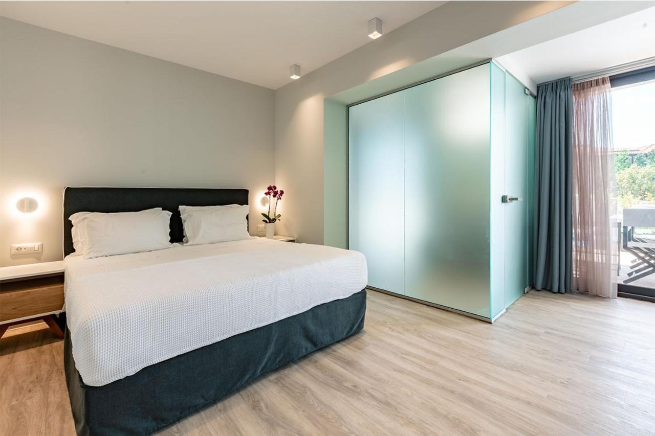 Eos Luxury Suites Kriopigi Exterior photo