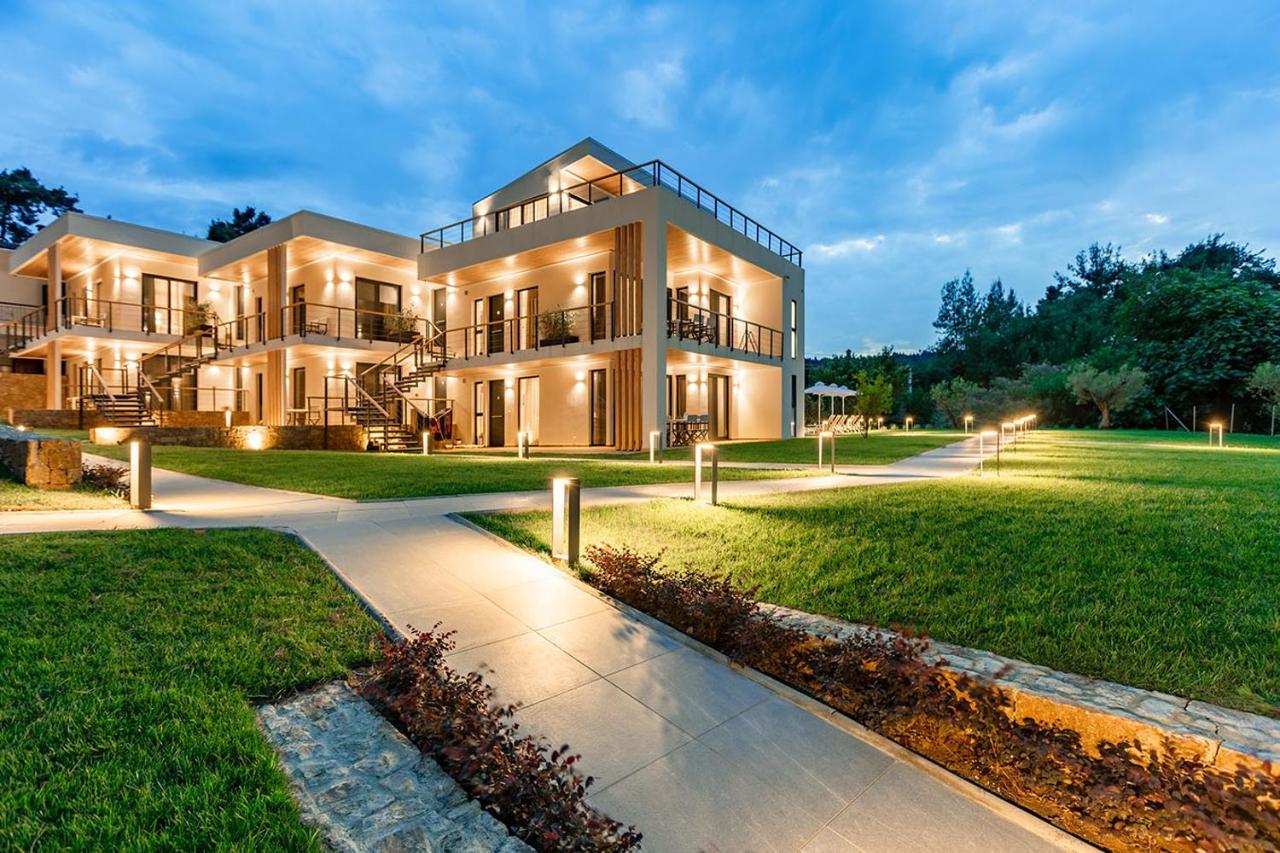 Eos Luxury Suites Kriopigi Exterior photo