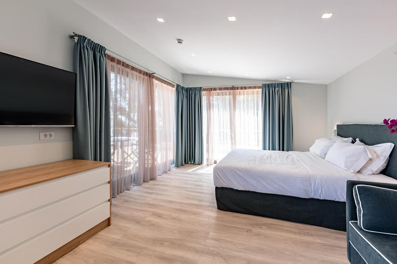 Eos Luxury Suites Kriopigi Exterior photo
